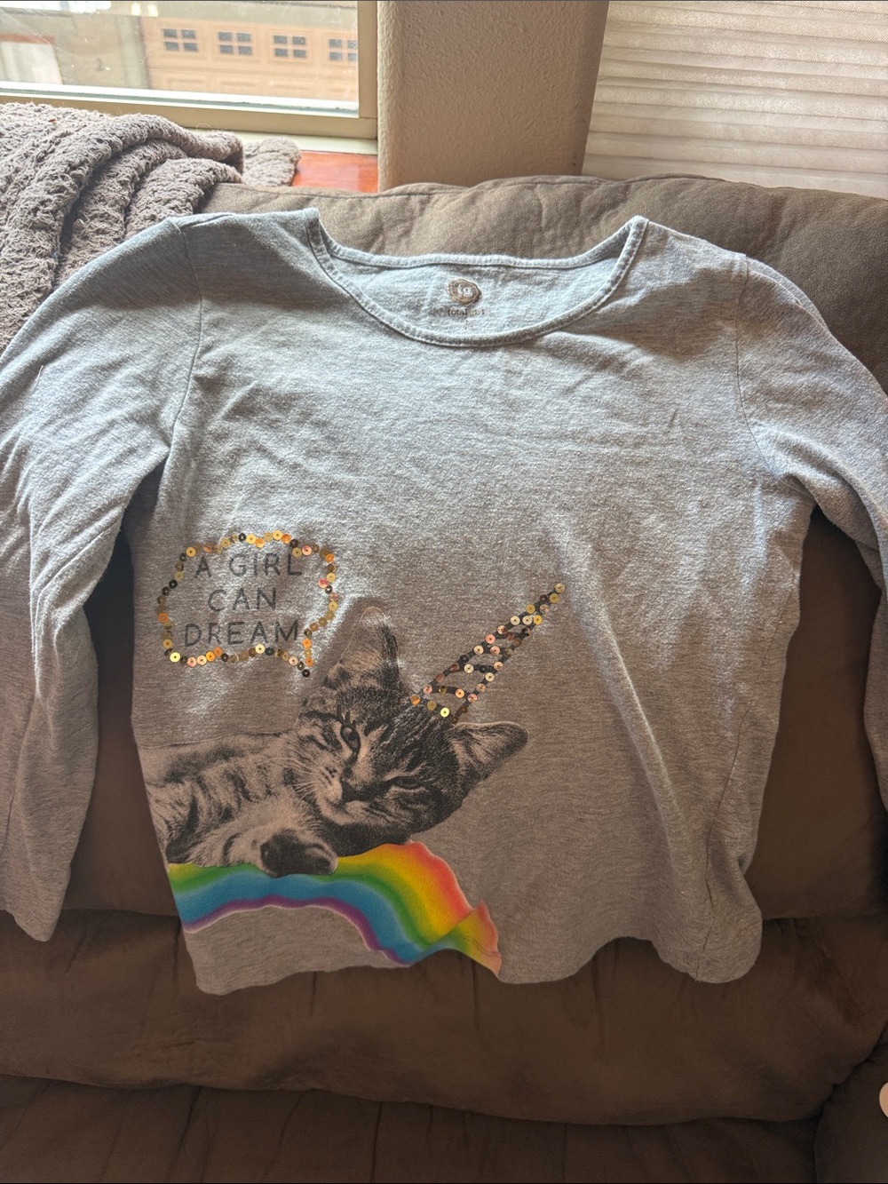 total girl Gray Long-Sleeve Cat Dream Shirt with Rainbow and Sequin Details